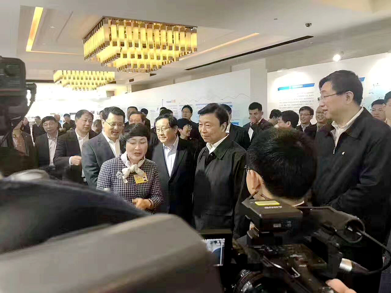 ���Ҹ���ϯ��Դ����(du��)�����t(y��)���ĿƼ���(chu��ng)�±�ʾٝ�p