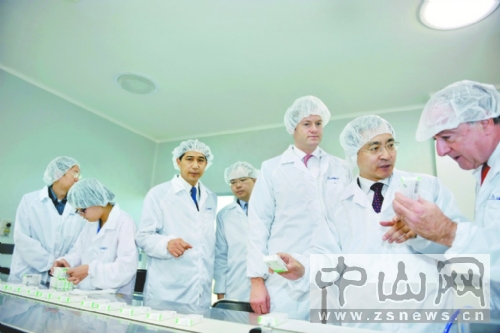 ɽ��ʿȫ����ϯ��(zh��)�йٰݕ��S�A�A��t�������h��ɽ�U(ku��)�a(ch��n)����������a(ch��n)�ܔU(ku��)��ʮ��