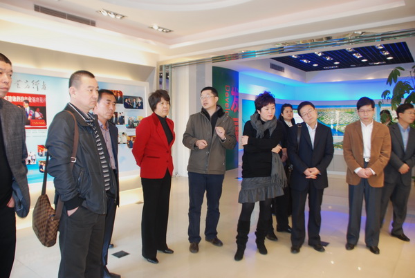 �����y����ί����F���^��������