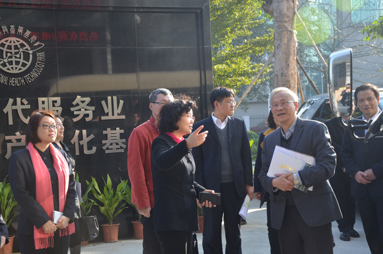 ���������W(xu��)�������У�Lһ�е����ҽ������ؿ���