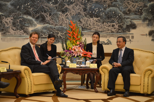 �����A����С���ȕ�Ҋ�Z�Aɽ��ʿ�ܷ̽�һ��