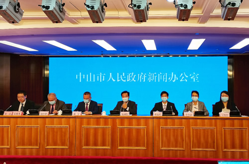 ���ƽ�(j��ng)�����|(zh��)���������ܡ�����ɽ�@��ʢ����ȫ��ͬ��ֱ��